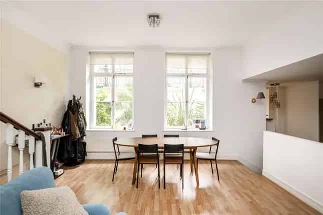 2-Bedroom Apartment Mansfield Street Marylebone London