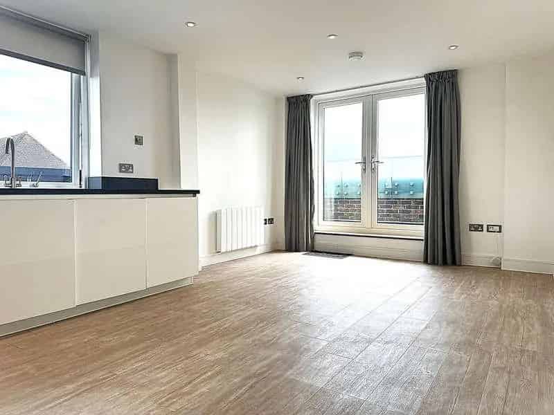 1 Bed Flat for Sale Ashtead Village