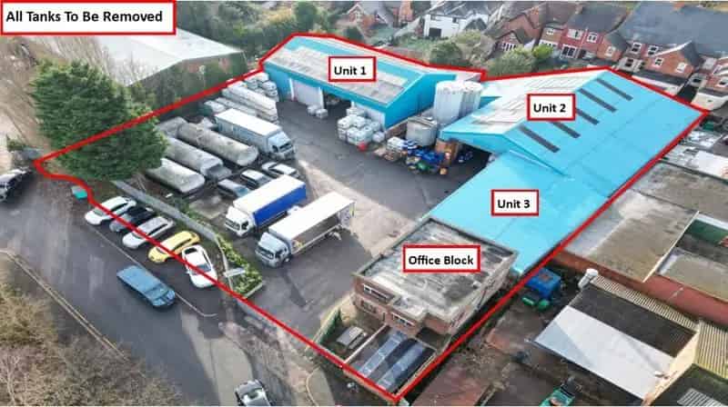 Industrial Units with Office Block and Yard Space