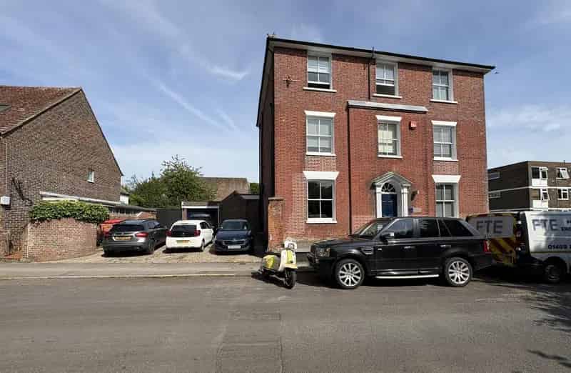 Havant Office Investment  8.1% Yield Grade II Listed