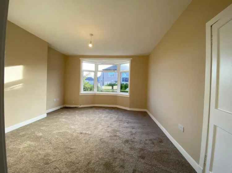 2 Bedroom Flat to Rent in Granton with Garden and Parking
