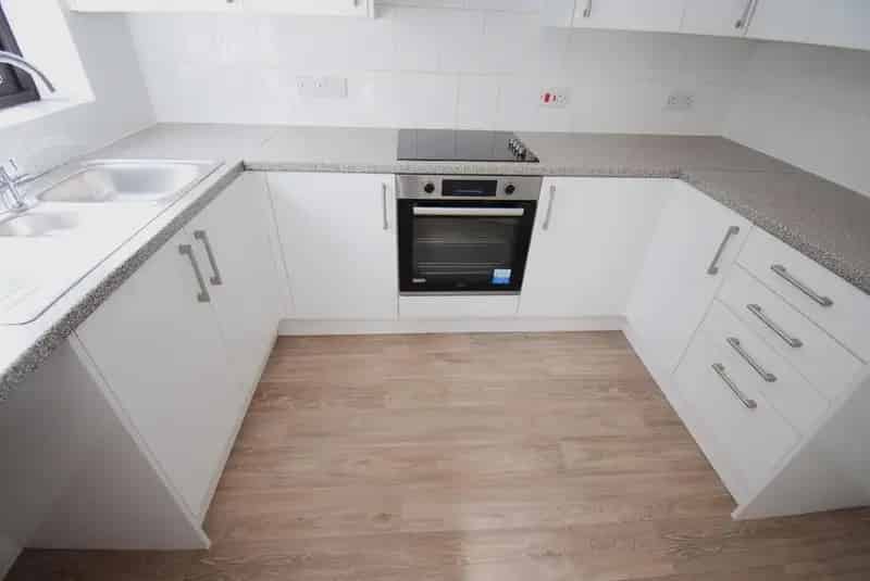 3 Bedroom Link Detached House Kempston