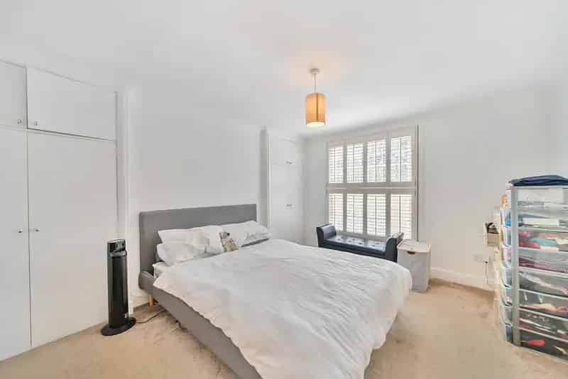 Spacious Flat near Wandsworth Common