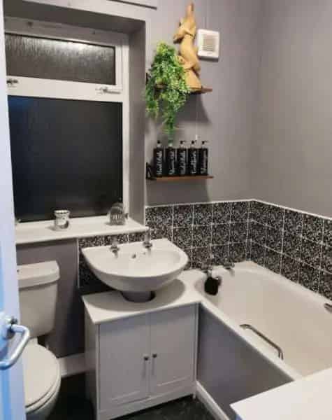 Large Family Home with Huge Garden - Needs TLC