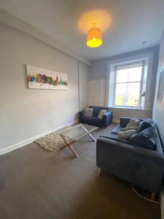 5 bedroom flat to rent