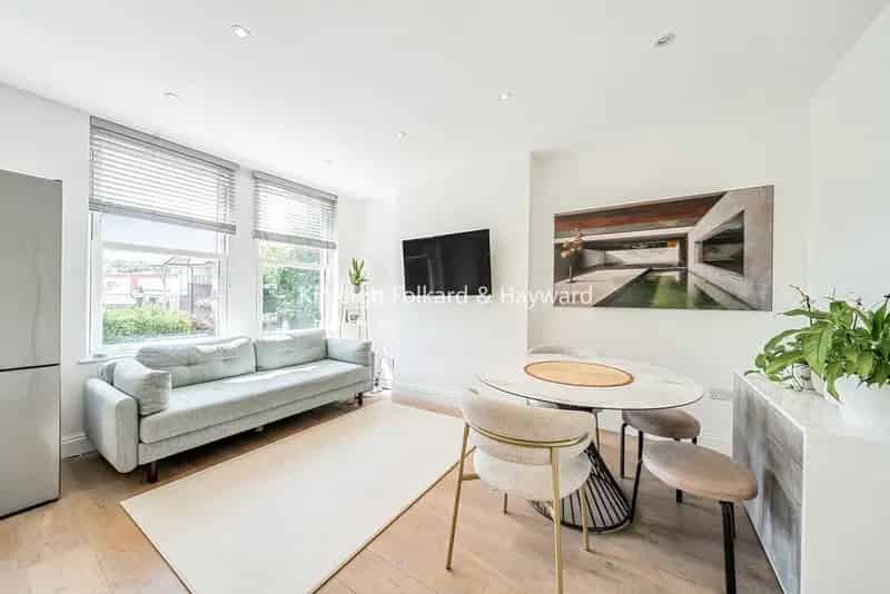 Flat For Rent , London, England