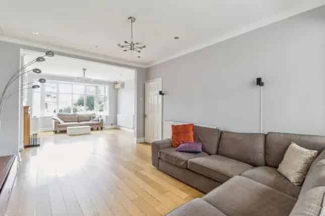 5 Bedroom 1930s House Delamere Road W5