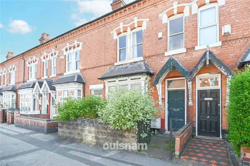 3 Bedroom Mid Terrace House for Sale Near Parks and Amenities
