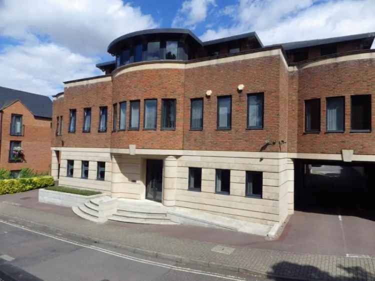 Office For Rent in Basingstoke and Deane, England