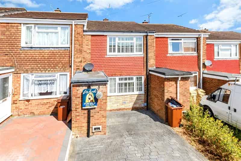 2 Bedroom Terraced House for Sale Near A2M2