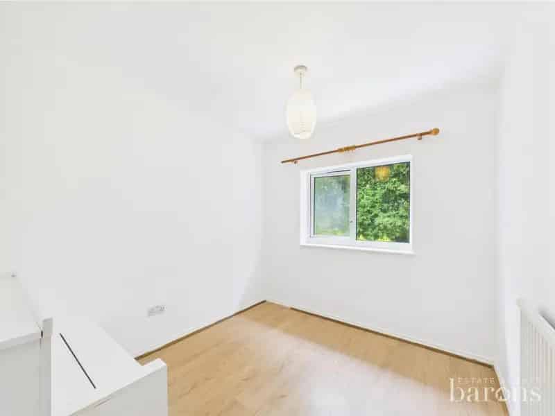 3 Bed Semi-Detached House for Sale South Ham Basingstoke