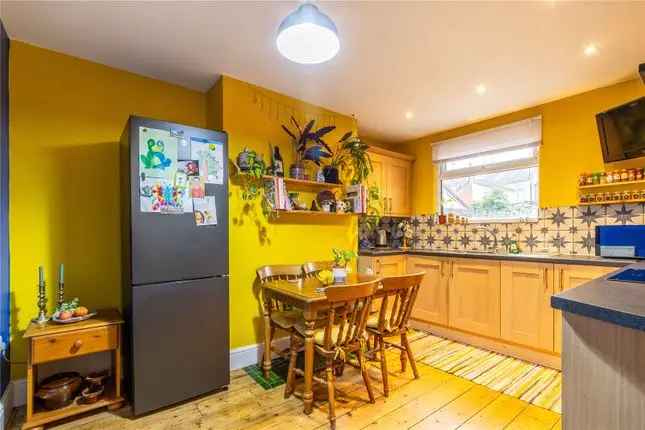 3-Bedroom Victorian Terrace House for Sale in Arnos Vale Bristol