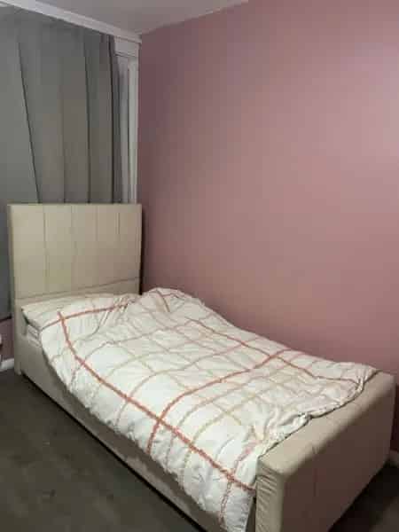 2 Bed Ground Floor Maisonette Refurbished