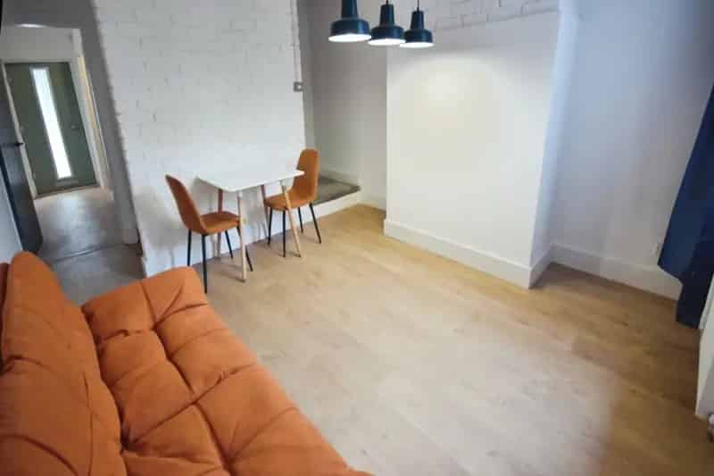 2 Bedroom House To Rent