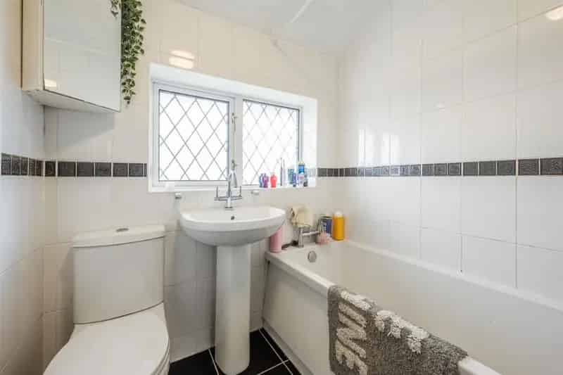 3 Bed Semi-Detached House For Sale Near Good Schools