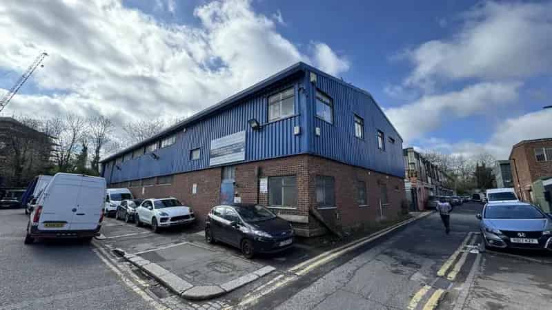 Two Story Light Industrial Unit with Conveyor Belt and Parking