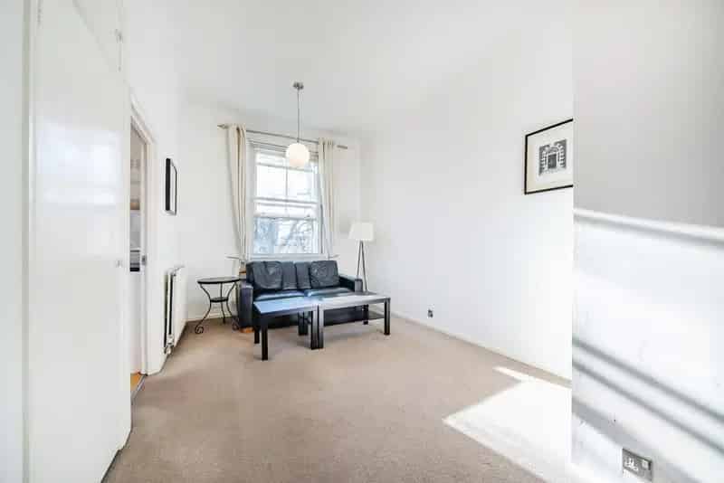 One Bedroom Flat near Paddington Station South Facing Views