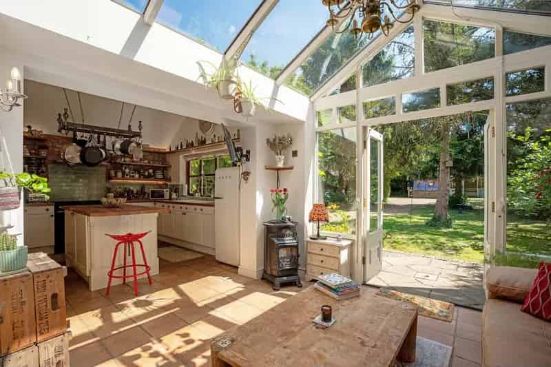 6 Bedroom Detached House for Sale Banbury Road Southam