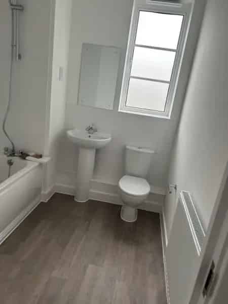 Two Bedroom Ground Floor Flat Canterbury Off Road Parking