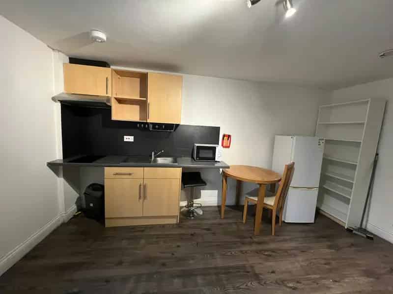 One Bedroom Furnished Studio Flat CV4 - Students Professionals Welcome
