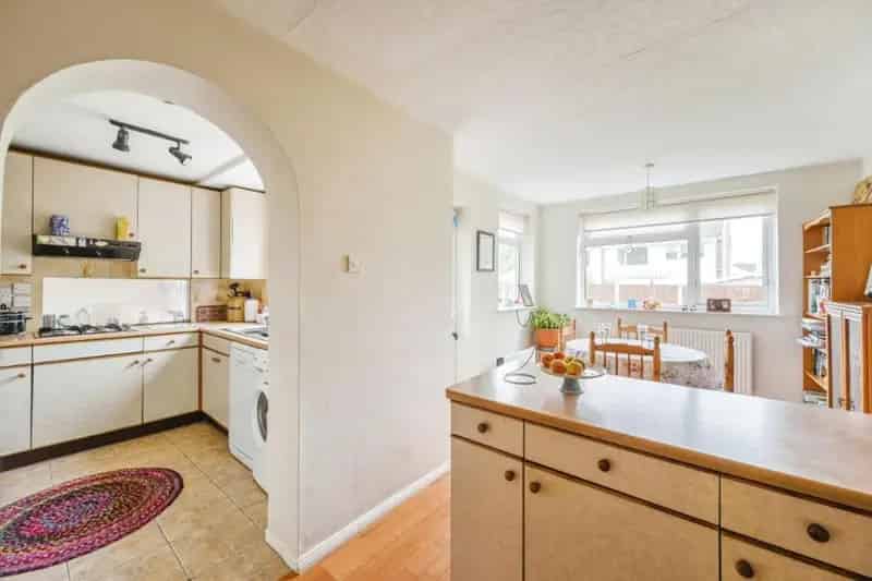 3 Bed Semi-Detached House for Sale