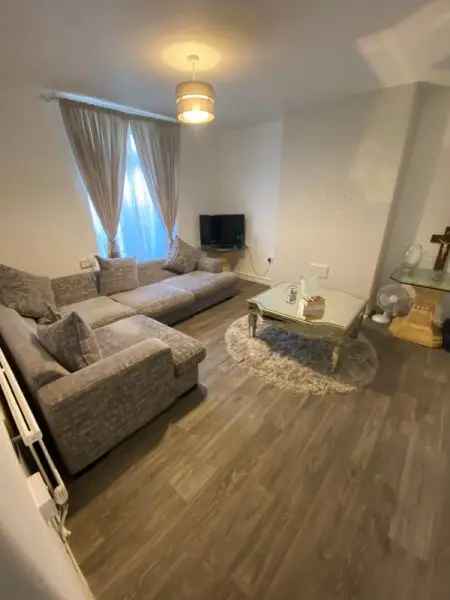 Flat For Rent in London, England