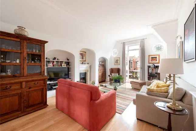 Flat for sale in Eton Avenue, London NW3