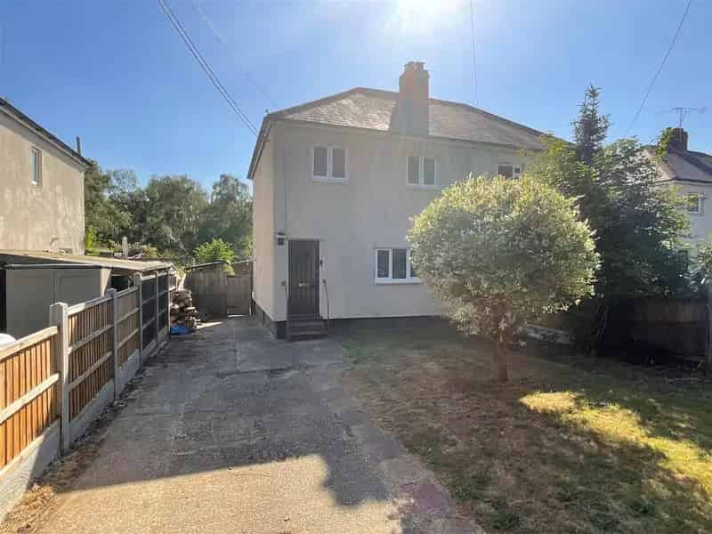 3 Bedroom Semi Detached House for Sale Snakes Hill