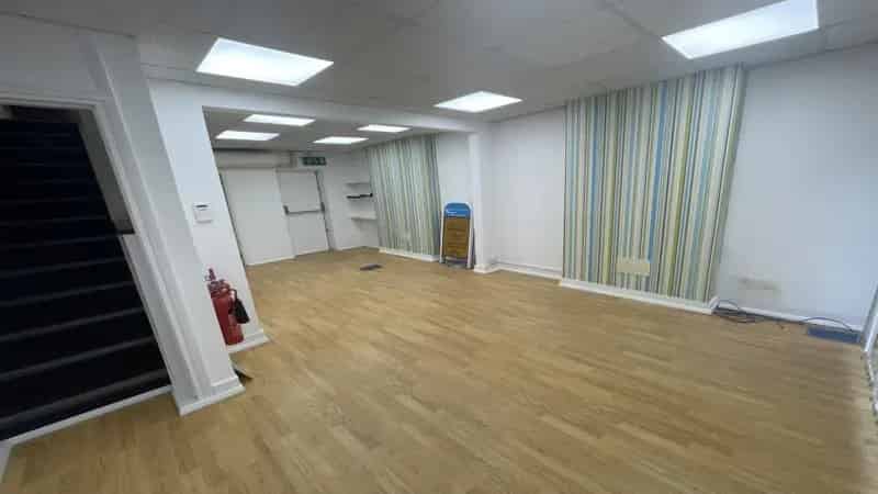 Farnborough Town Centre Retail Office Space For Lease