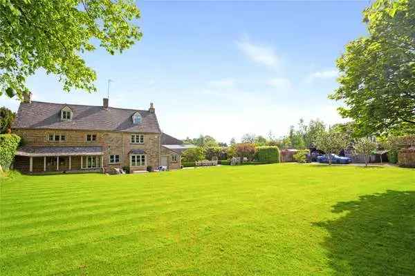 West End, Kingham, Chipping Norton, Oxfordshire, OX7 6YL | Property for sale | Savills