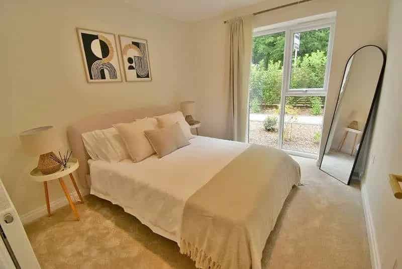 2 Bed Flat for Sale West Parley