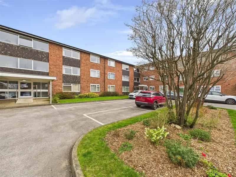 2 bedroom apartment for sale
