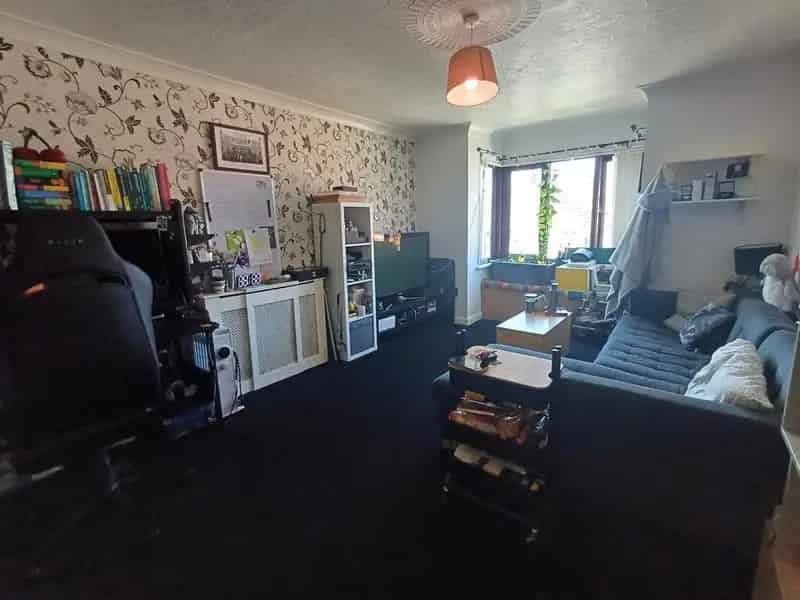 1 Bedroom Apartment Springbourne Water Sewerage Bills Included