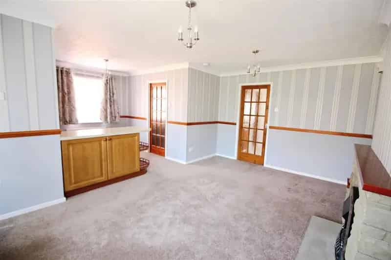 3 Bedroom Detached Bungalow House to Rent