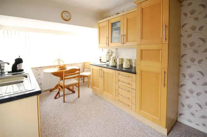 2 Bedroom Semi-Detached Bungalow House to Rent