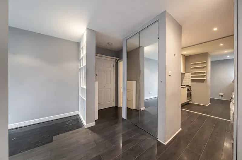 1 Bedroom Flat for Sale in Clapham with Clapham Common Views