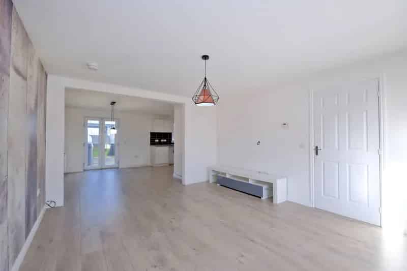 Spacious 4-Bedroom Detached House in Portlethen