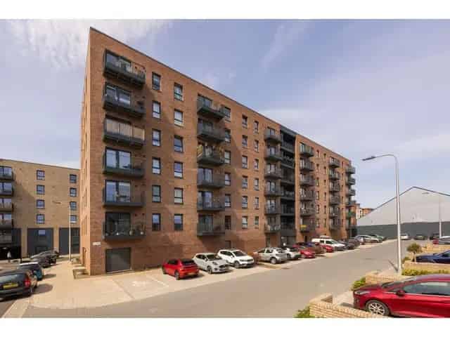 1 Bedroom Flat for Sale in Leith's Ropeworks Development