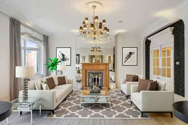 Flat for sale in Welbeck Street, Marylebone W1G