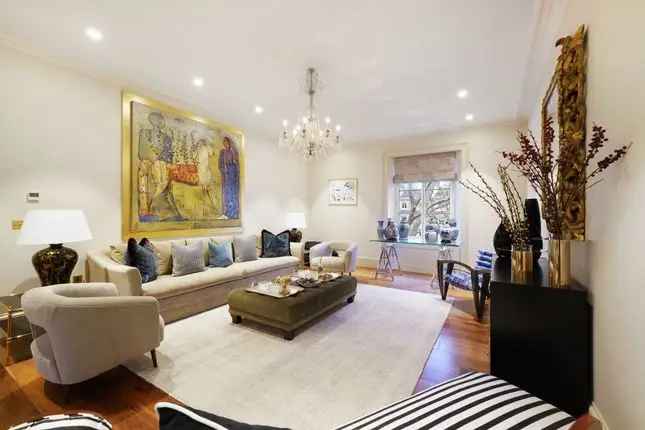 Flat for sale in Westbourne Terrace, London W2