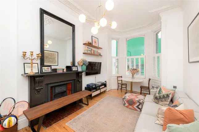 Maisonette to rent in Colville Terrace, Notting Hill, London W11