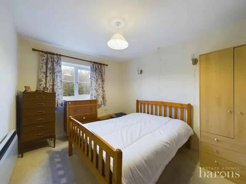 1 Bed Flat for Sale in Oakfields Development
