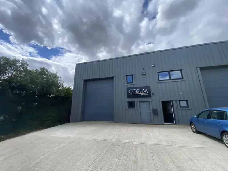 Modern Industrial Unit with Offices For Lease