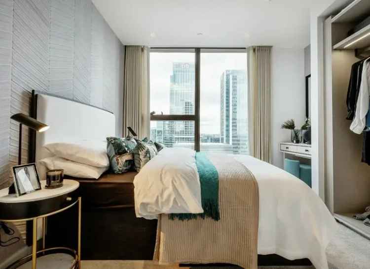 Luxury Canary Wharf Apartments at South Quay Plaza