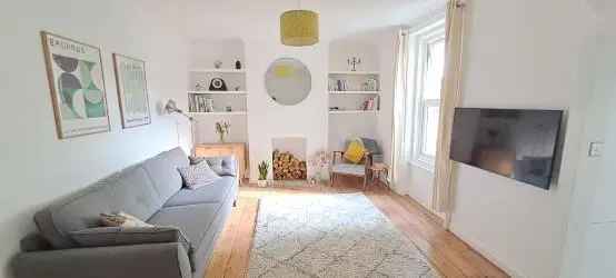 1 Bedroom Flat for Sale - Stunning Garden Flat