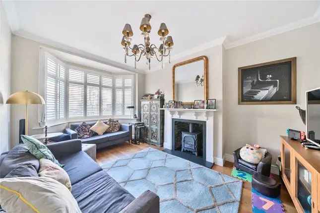 4 Bedroom Semi-Detached House For Sale in London N2