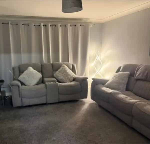 3 Bedroom Property Near Sunnyside Train Station
