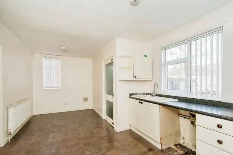 3 Bedroom End Terrace House For Sale Castleford WF10 No Chain