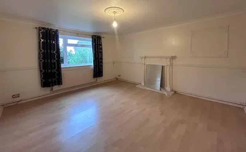 3 Bedroom House in Whitehawk Brighton Zero Deposit Option