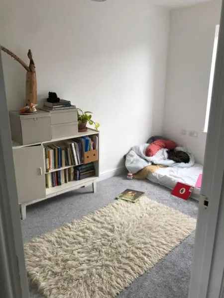 House For Rent in Reading, England